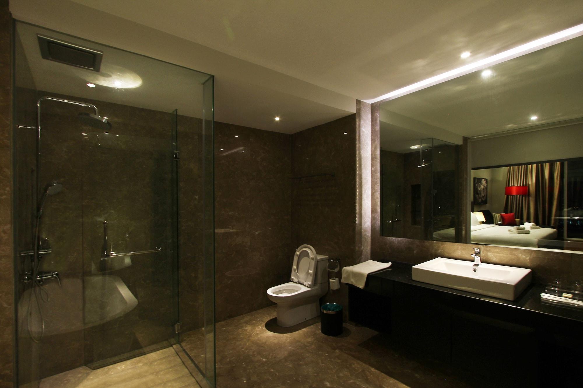 The Shore Hotel & Residences Malacca Extérieur photo