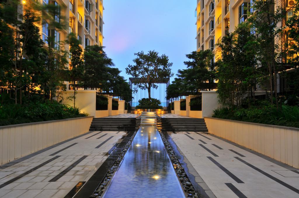The Shore Hotel & Residences Malacca Extérieur photo