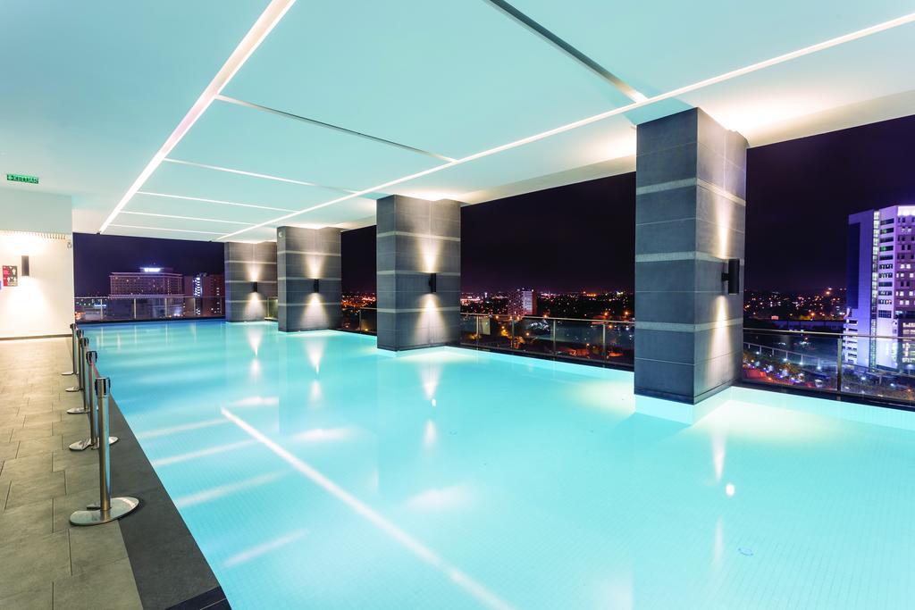 The Shore Hotel & Residences Malacca Extérieur photo