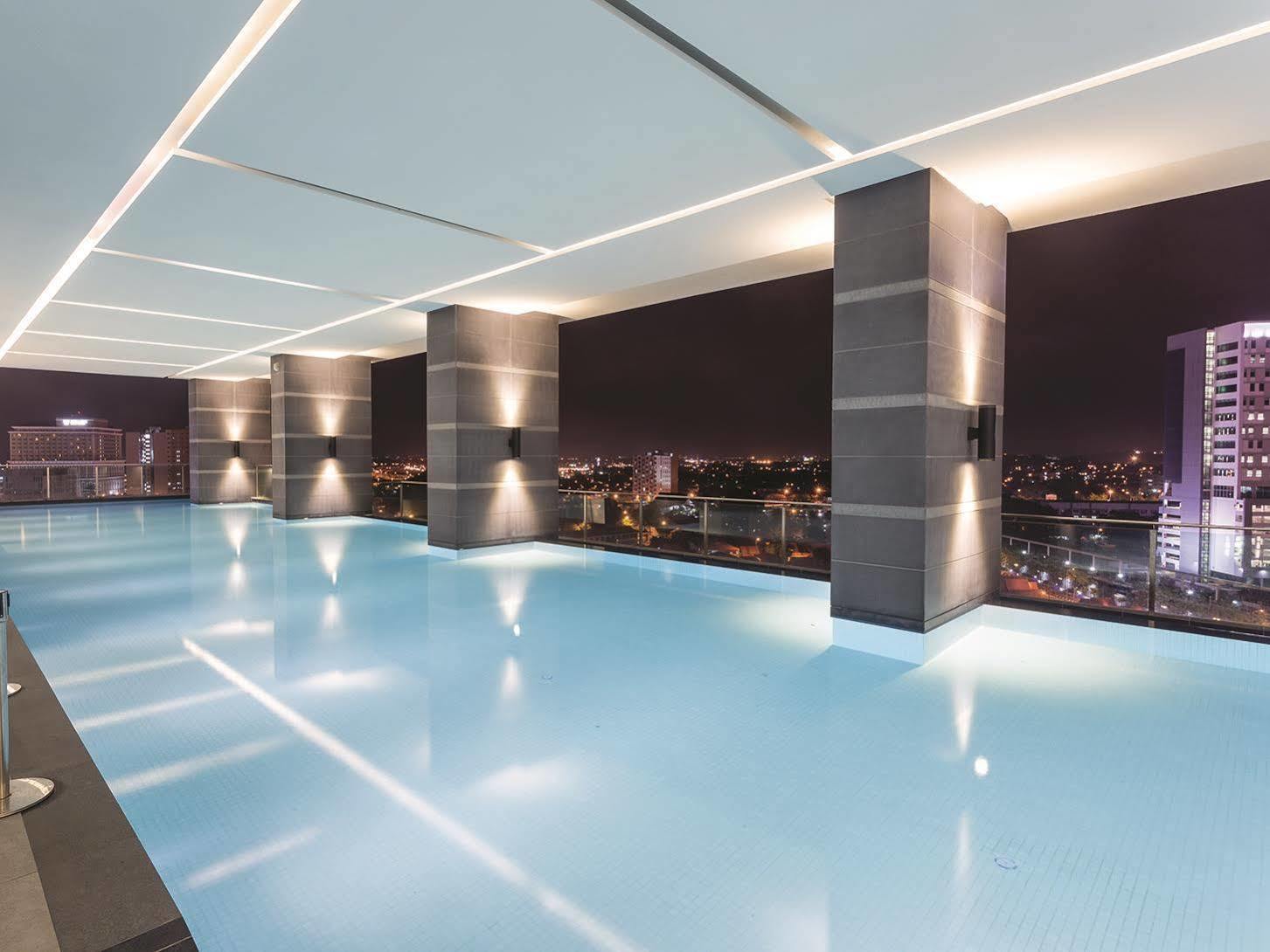 The Shore Hotel & Residences Malacca Extérieur photo